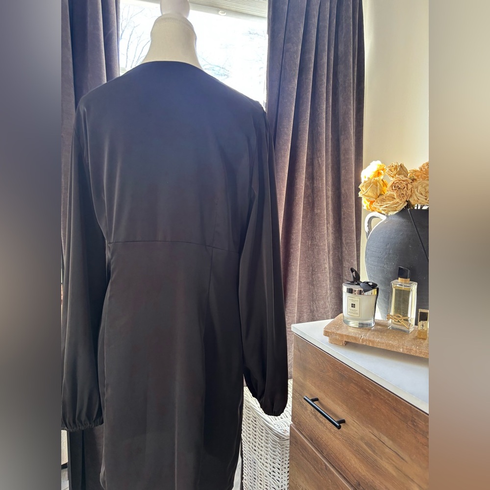 Elegant Black Lace Button-Down Dress - Picture 7 of 7